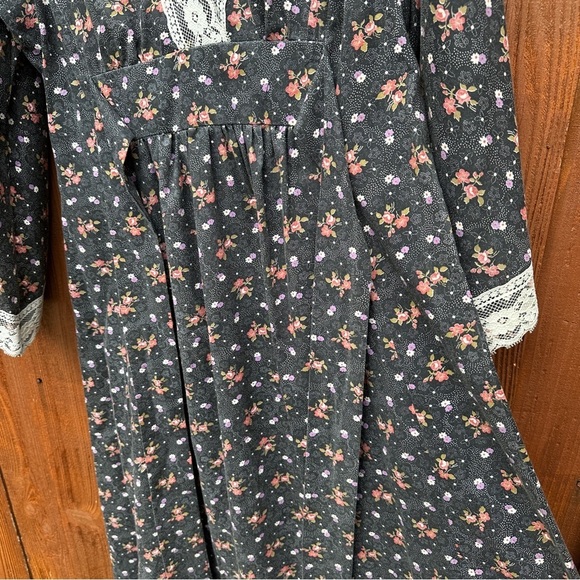 Vintage prairie dress - Picture 11 of 15